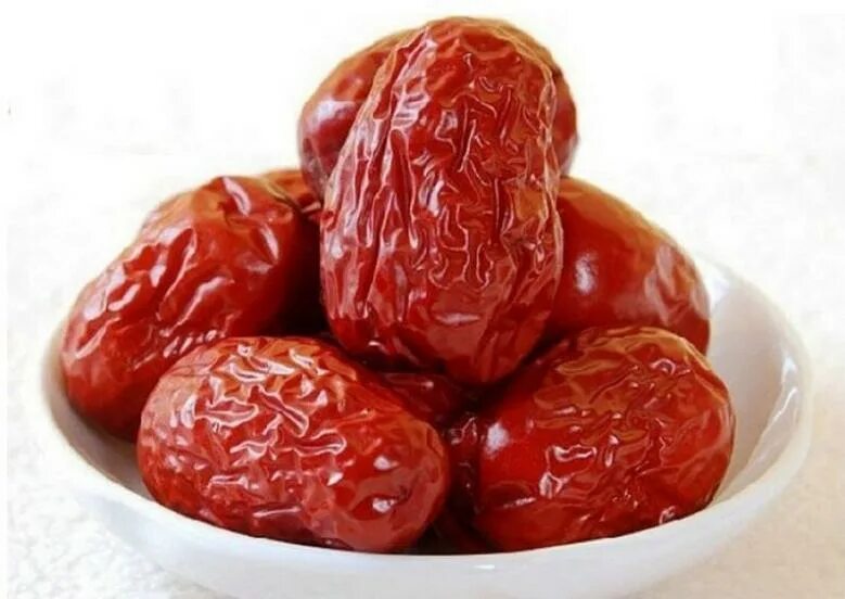 Red dates. Красные финики. Chinese Date финик. Узбекские ягоды названия. Финики для крови.