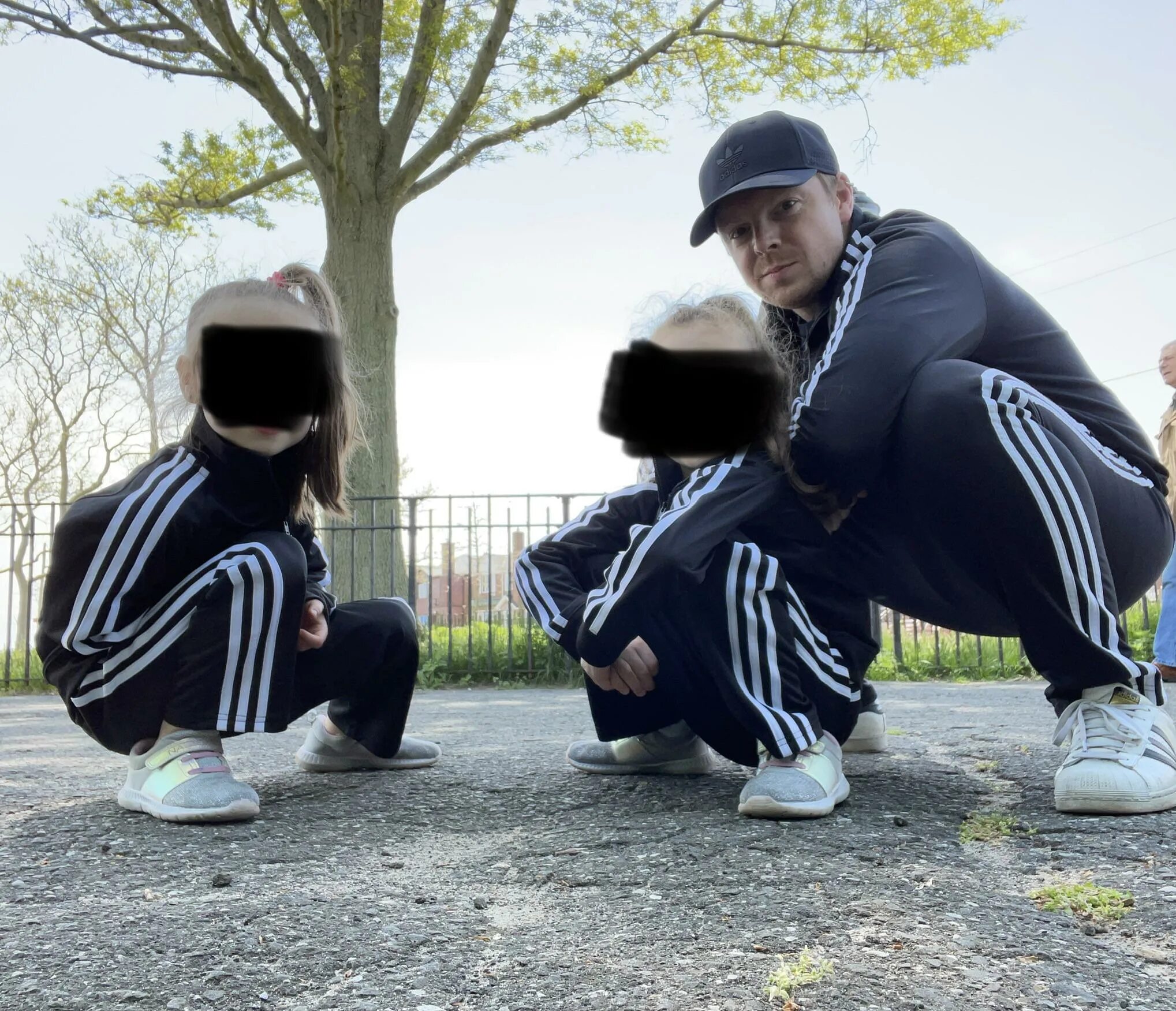 3 Полоски. Slav Squat. 3 Полоски пацаны. Три полоски зона Роба. Три полоски давай