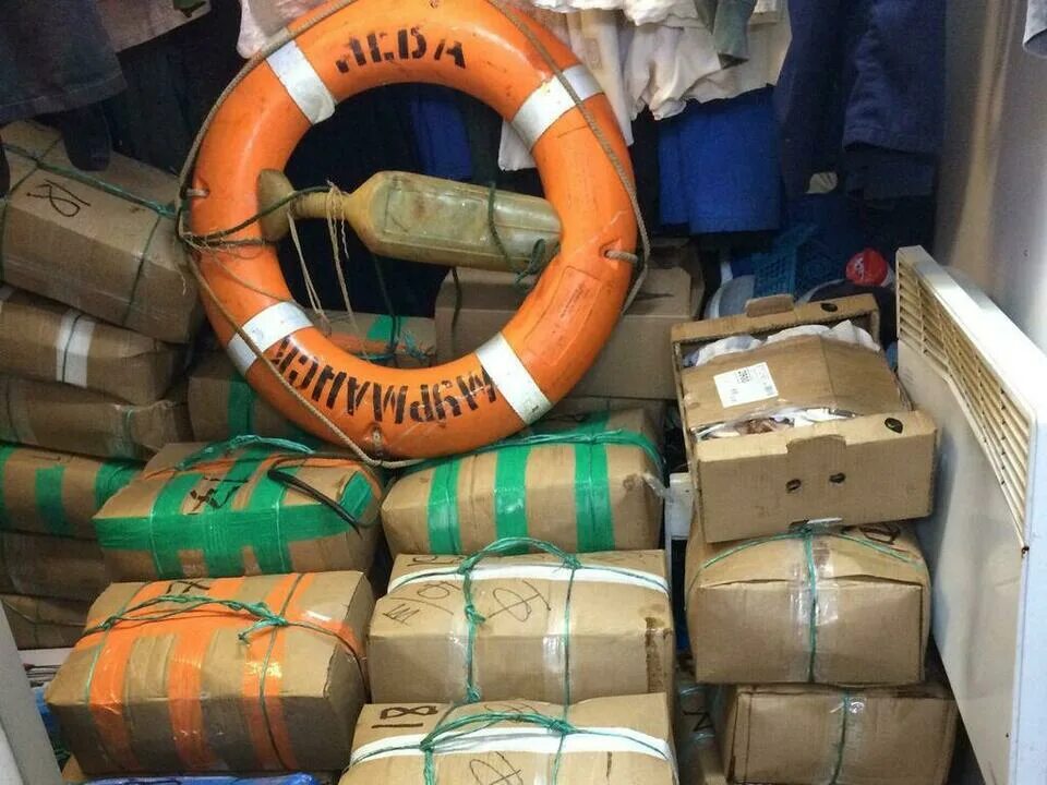 Добыча рыбы. Мурманск работа на судне. Мурманск работа на судне. Витус беринг балкер судно мурманск. Мурманск работа на судне.