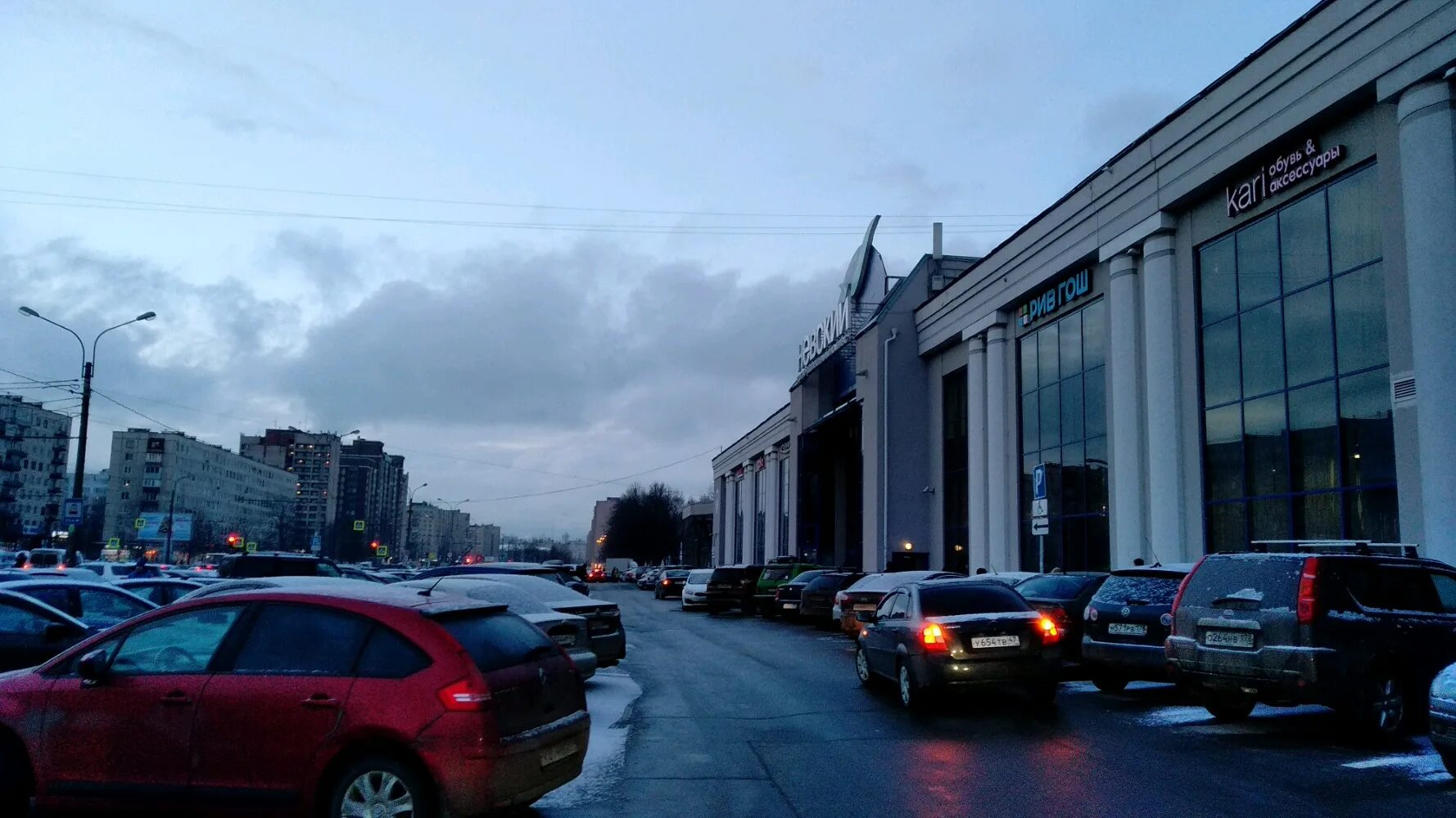 Большевиков 18. Leningradskiy Avenue, 18а.