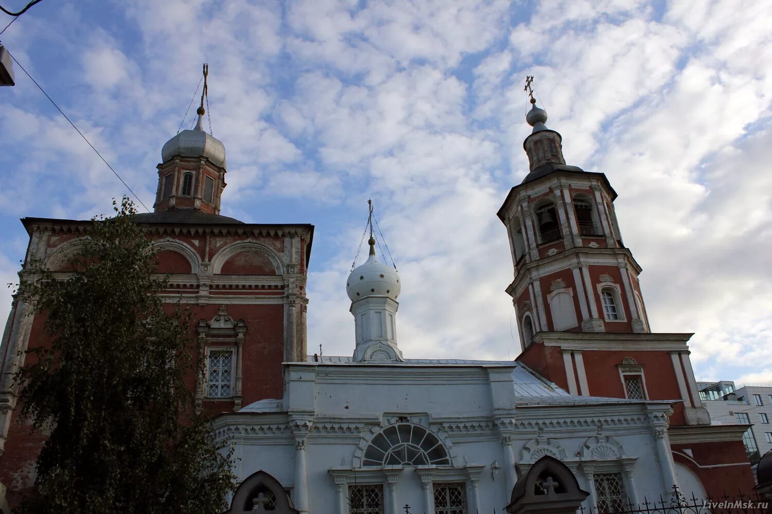 Храм в барашах. Введенский храм в барашах. храм в барашах покровка. введенская церковь покровка. храм подсосенский введенский храм подсосенский переулок.