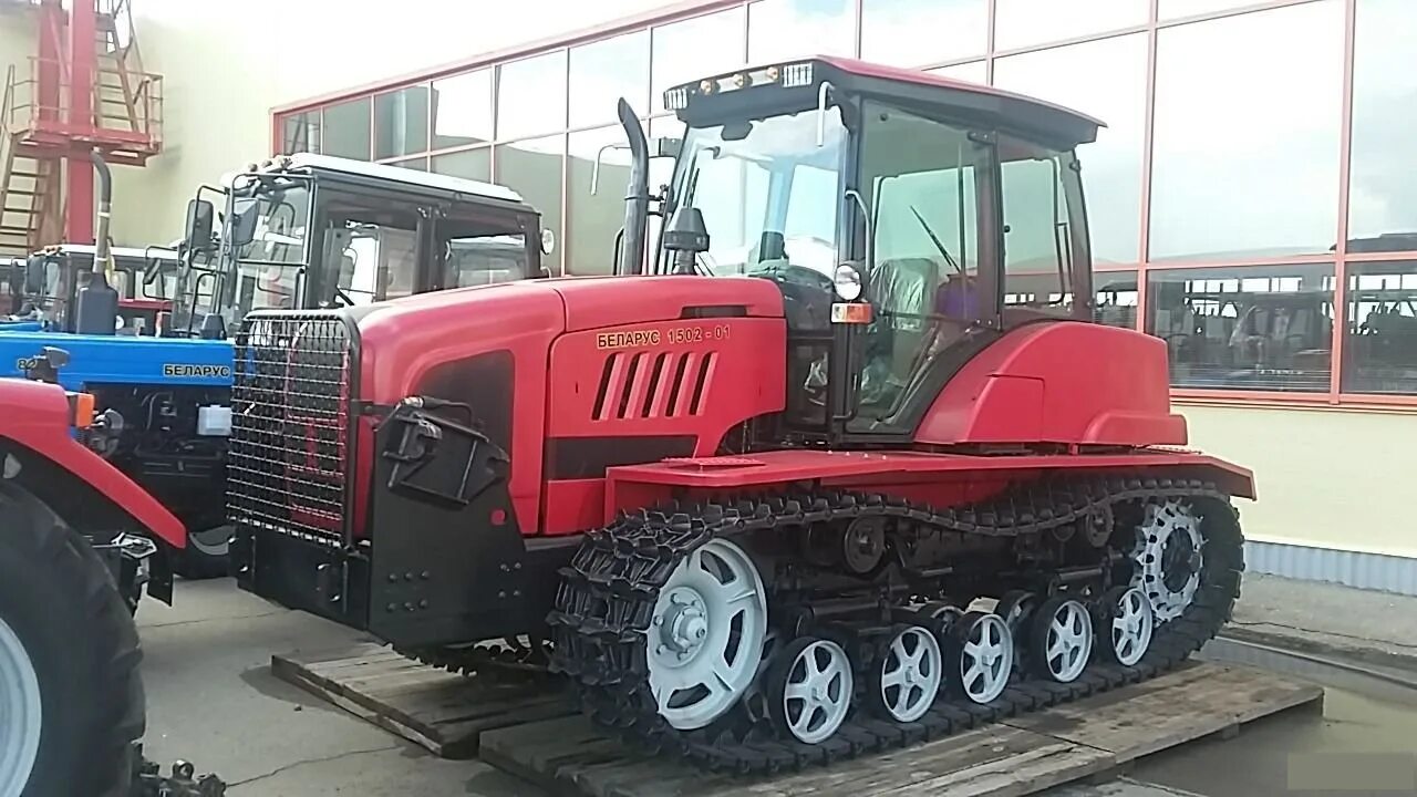 Трактор гусеничный belarus-1502. Трактор гусеничный belarus-1502. Мтз гусеничный 2103 технические. Трактор беларус 2103. Гусеничный беларус 2103.