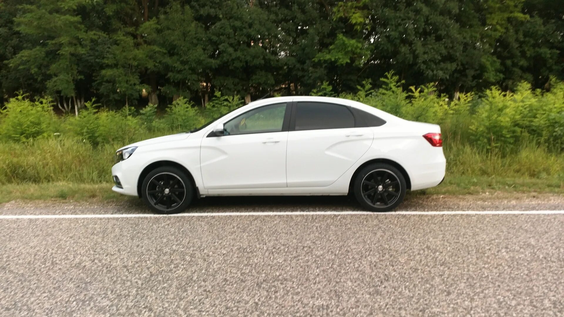 Покраска шин - Lada Vesta, 1,6 л, 2019 года стайлинг DRIVE2