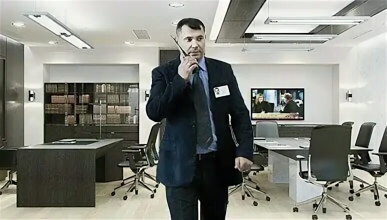 Охранник. Охрана фон. Физическая безопасность. Троян охрана. Офис охранного агентства.