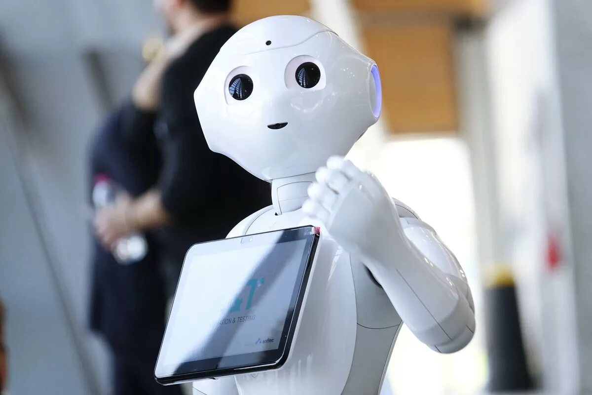 Использование искусственного интеллекта в бизнесе. Робот. Современные роботы. Роботы инновации. Умный робот.
