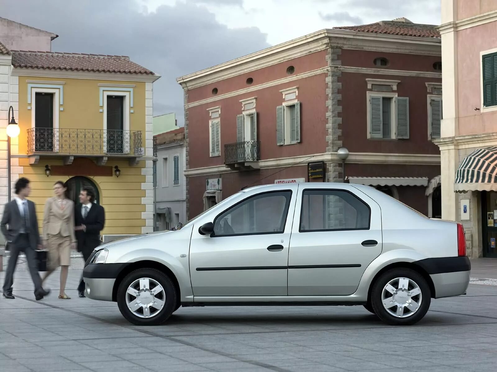 Рено 1 поколение. Renault Logan Рено 2004. Рено Логан 2004. Рено Логан 1.6 2004. Рено Логан 1.