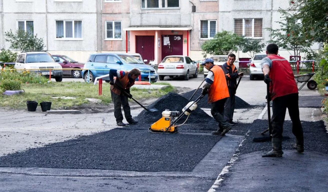 Проезд дворовых территорий. Реконструкция придомовой территории. ремонтные работы по благоустройству. ремонт дворовых территорий. ремонтные работы дорог и тротуаров.