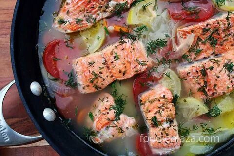 Форель тушеная с овощами