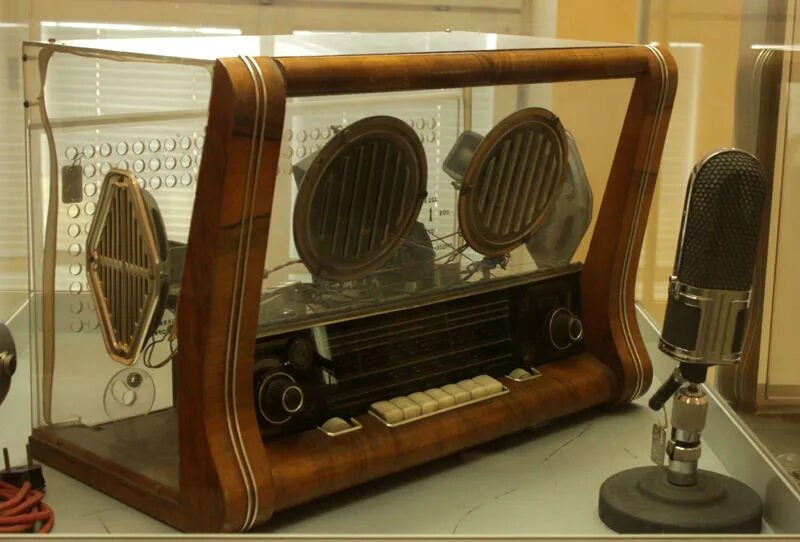 справочник отечественная радиотехника. виртуальный музей радиотехники 20. виртуальный музей радиотехники 20 века. музей справочник отечественная радиотехника 20 века. радиотехника ссср виртуальный музей.