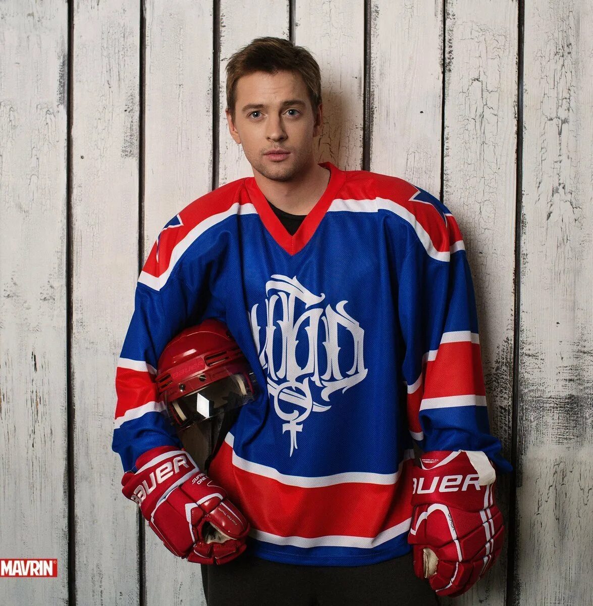 Как зовут актеров молодежки. Молодёжка игорь гаврилов. Михаил пономарев молодежка. Сериал молодежка миша пономарев. Кузьма шмелёв молодёжка.