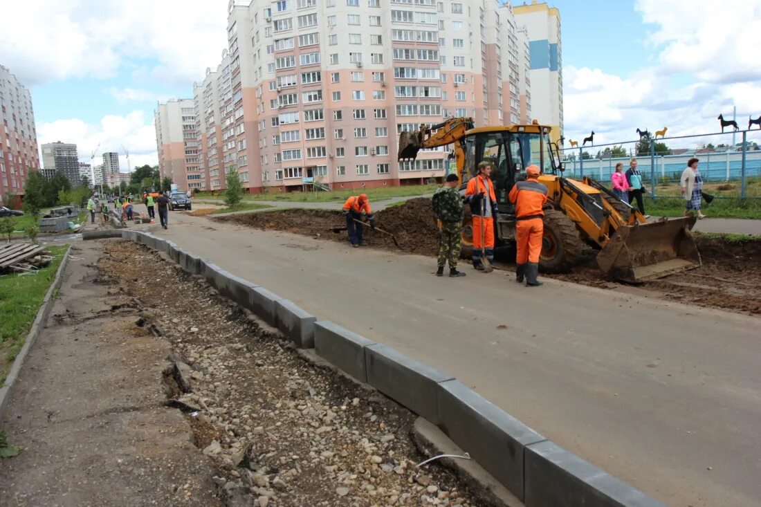 Иваново дорогой ремонт. Управление благоустройства города Иваново. Дорога в микрорайоне. Благоустройство микрорайона. Управление благоустройства.