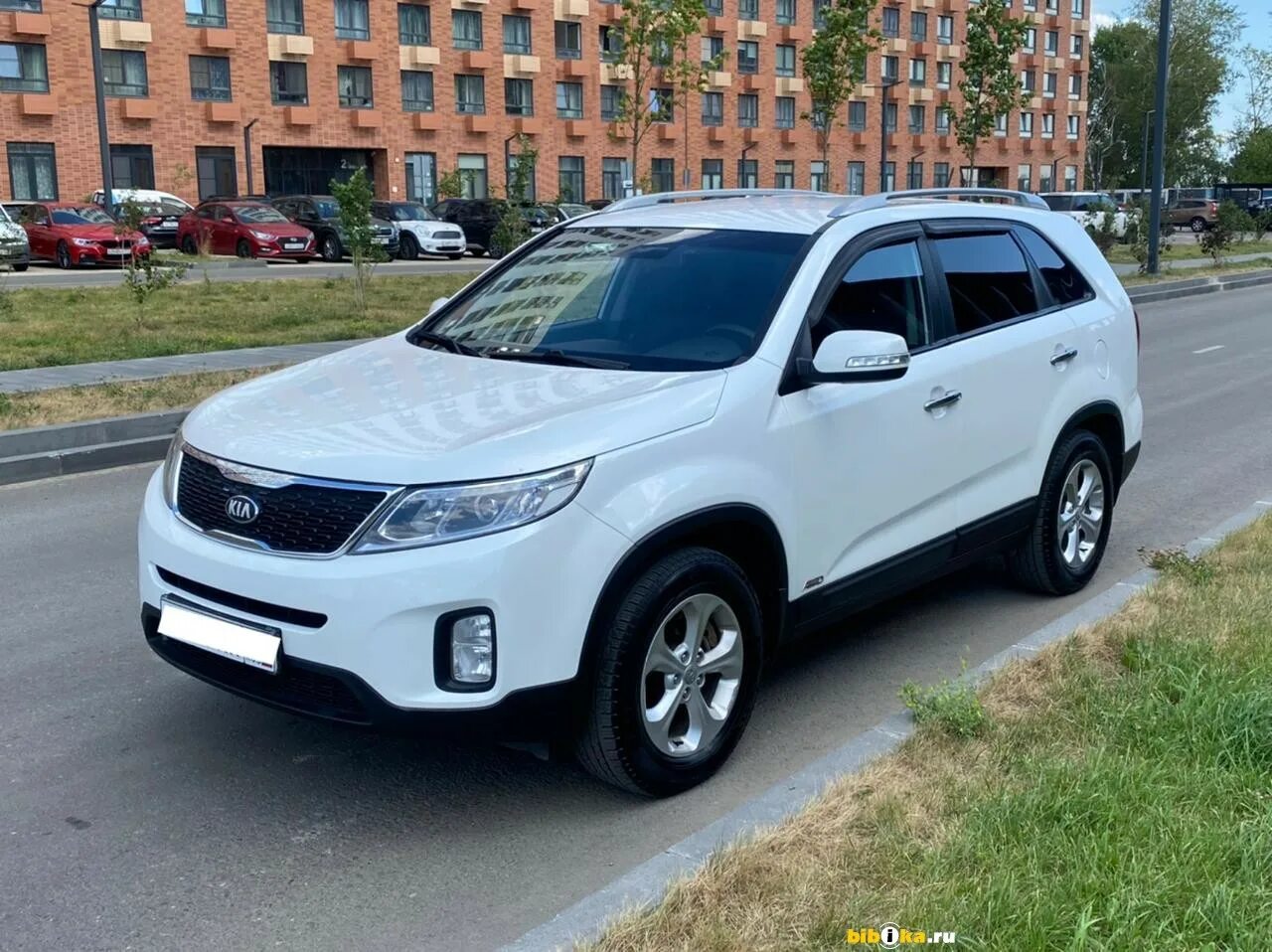 Киа соренто 2013 купить. Киа Соренто белая 2013. Белый Kia Sorento II Рестайлинг 2.4 at (175 л.с.) 4wd. Кия Соренто 2013 белый. Kia Sorento 2013.