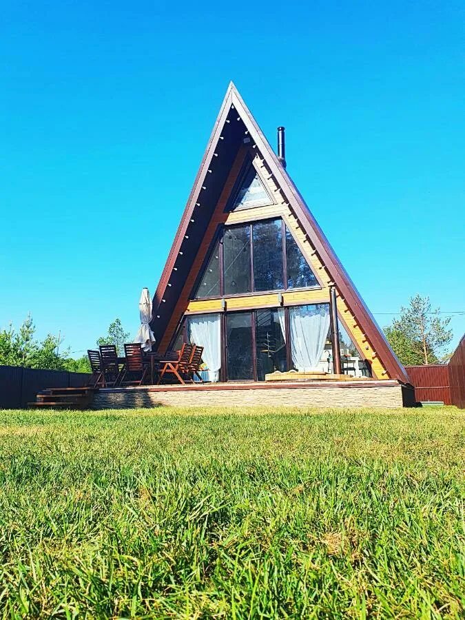 Эндрю геллер дом шалаш. Глэмпинг шалаш. Эндрю геллер дом шалаш. Шалаш хаус скандинавия. Тини хаус шалаш.