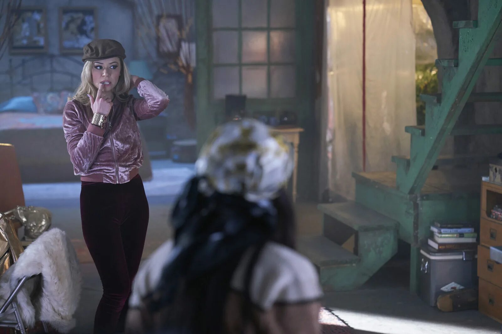 Темное дитя orphan black (2013 - 2017) поцелуи. Темное дитя касима и дельфина. Тёмное дитя (2013-2017). Темное дитя 2017. Татьяна маслани 2022.