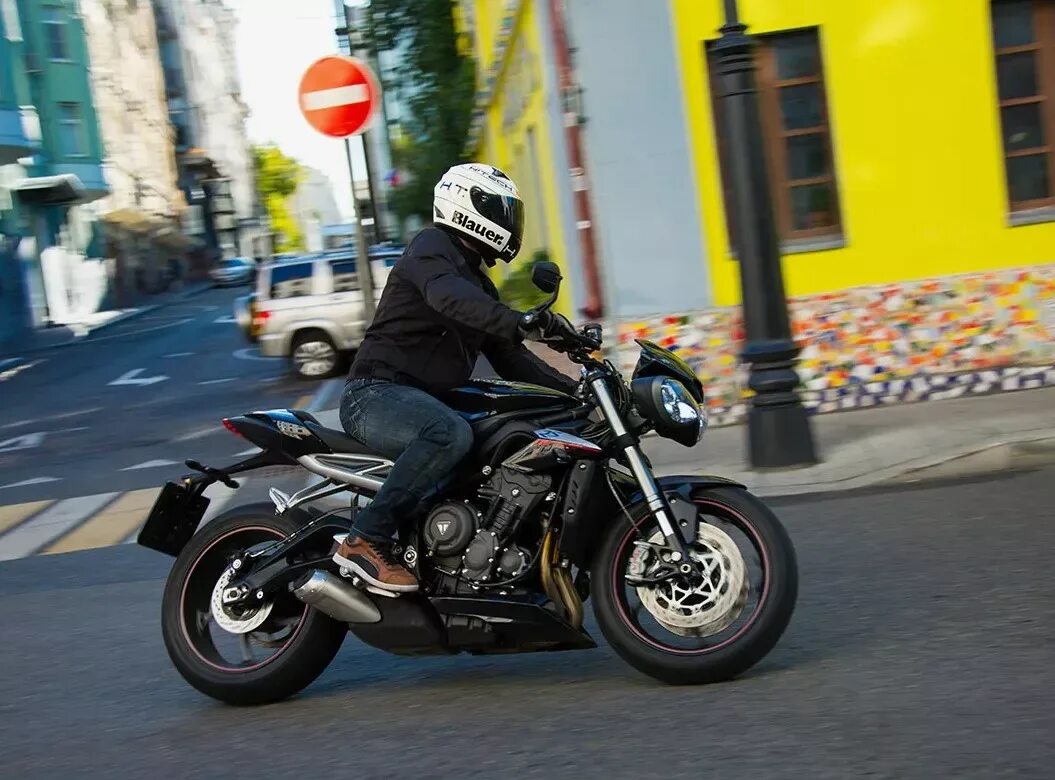 Кл 250 дорожный мотоцикл. Какой дорожный мотоцикл лучше. Bmw r1200gs. Moto guzzi breva 1100 engine guard. Какой дорожный мотоцикл лучше.