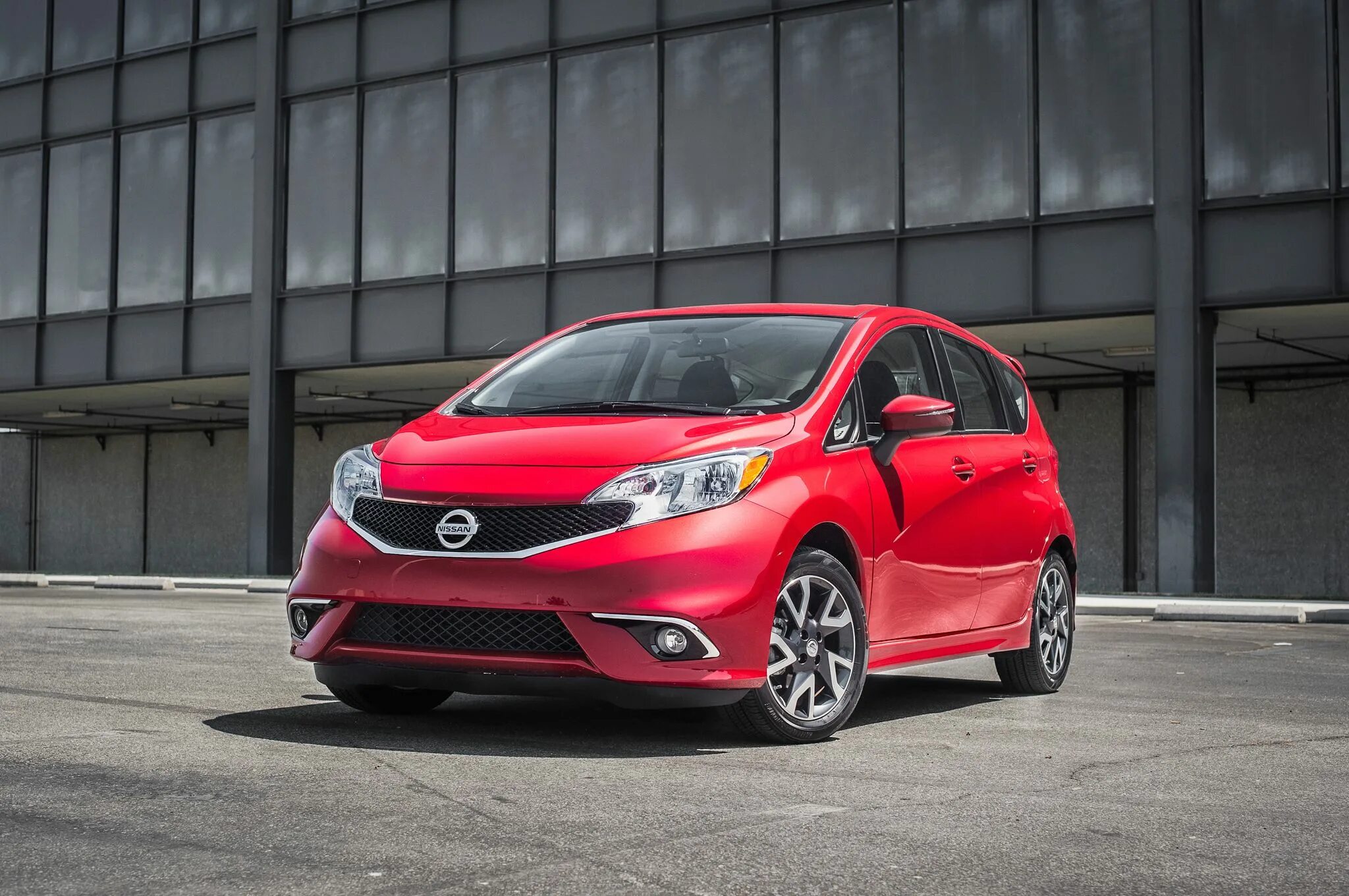 Ниссан ноут 2020 года. Nissan Versa Note 2015. Nissan Note Nismo 2015. Nissan Versa Note 2022. Nissan Versa 2023.