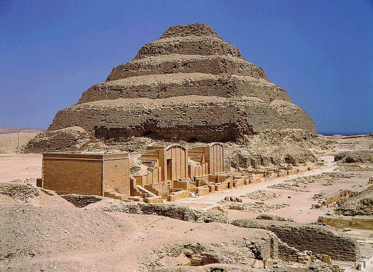 Античное царство. Пирамида фараона Джосера. Пирамида Джосера в Египте. Имхотеп пирамида Джосера. Царство Джозера Египет.