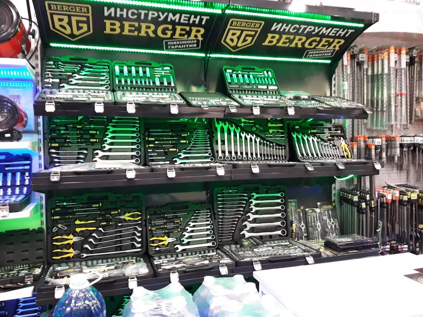 Чекистов 1 тюмень. Спецснабсервис киров. Чекистов 1 тюмень. Спецснабсервис саранск. Тюмень ул чекистов 36.