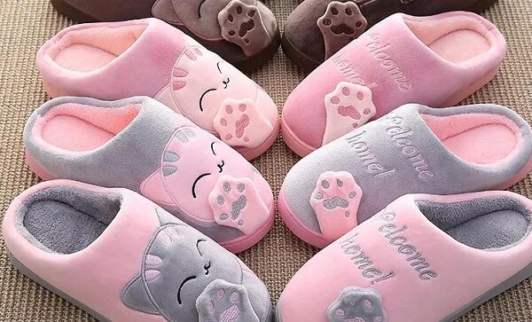 "постирала тапочки". Домашние тапочки стирка. Мешок для обуви в стиралку. Как стирать тапочки. Кроссовки в стиральной машине.