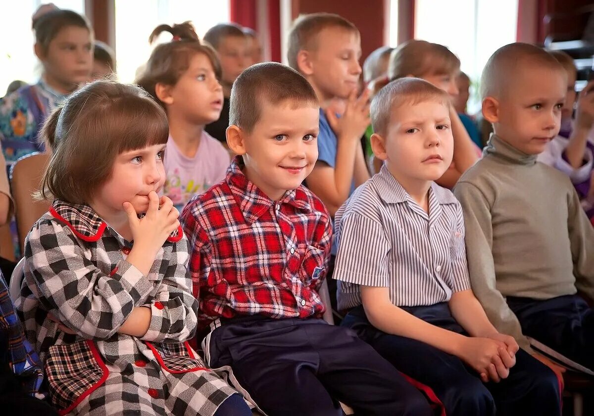 Картинки детей в детском доме. Детский дом. Дети из детдома. Детские дома. Дети в детских домах.