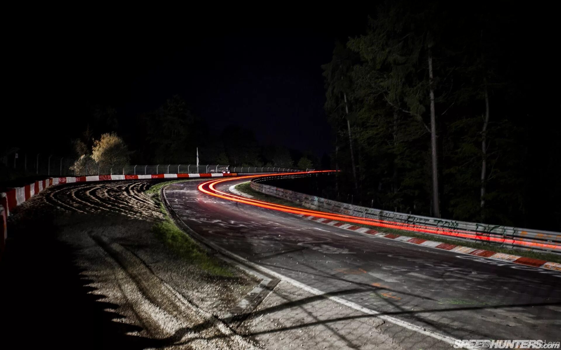 Трасса Nurburgring. Нюрбургринг гоночные трассы. Ночная дорога. Гоночная трасса ночью. Night track