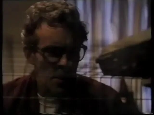 Маньяк невидимка 1990