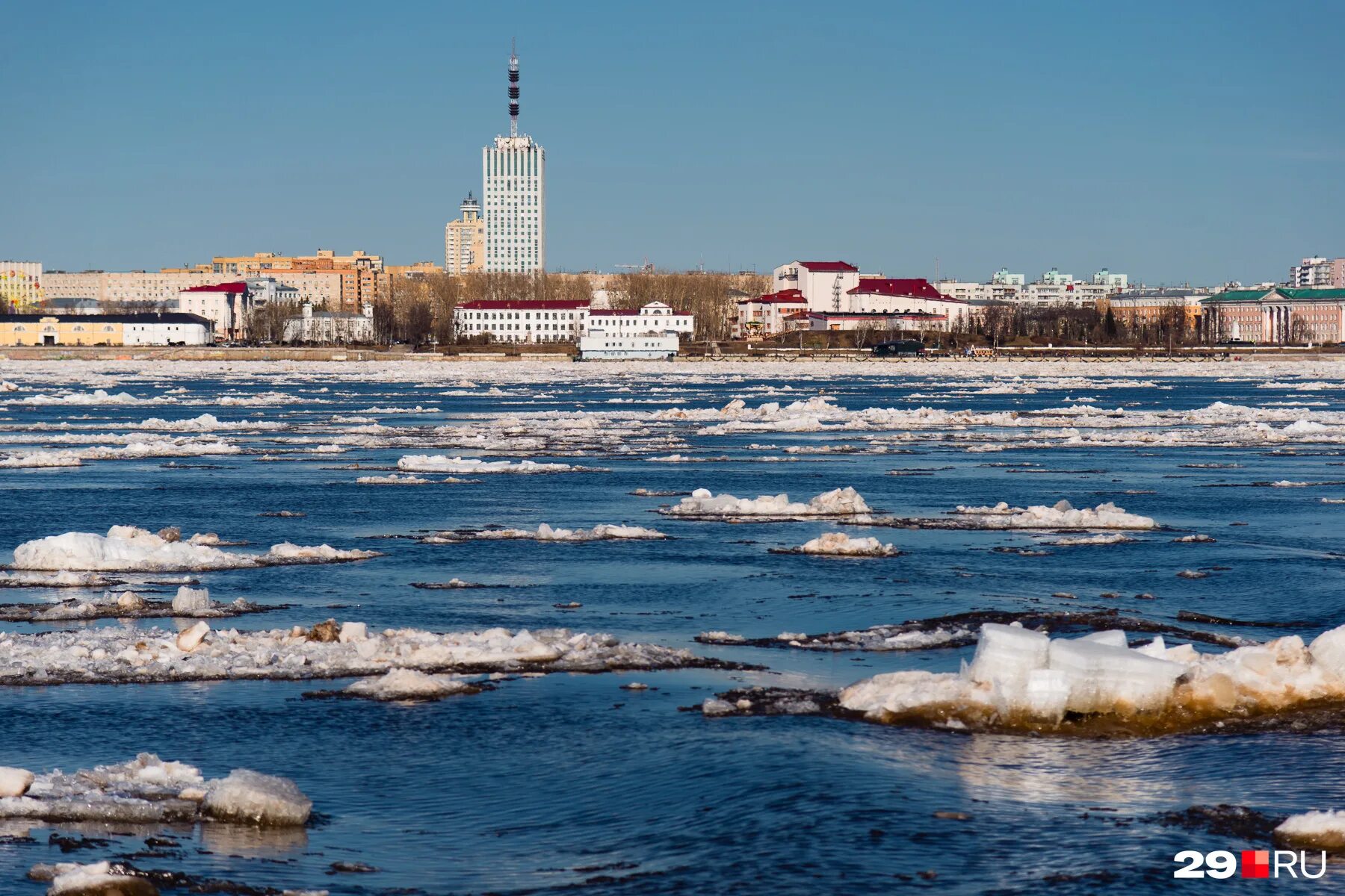 Ледоход в архангельске. Ледоход в Архангельске 2022. Северная Двина Архангельск. Ледостав на Северной Двине 2022.