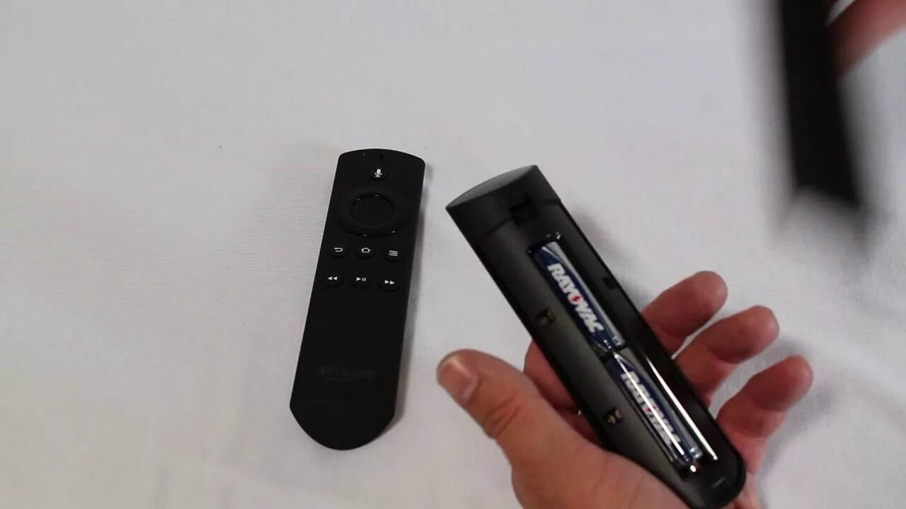 Батарейка для пульта Apple TV 2. Omni Remotes батарейки. How to change Batteries Avalon Remote.