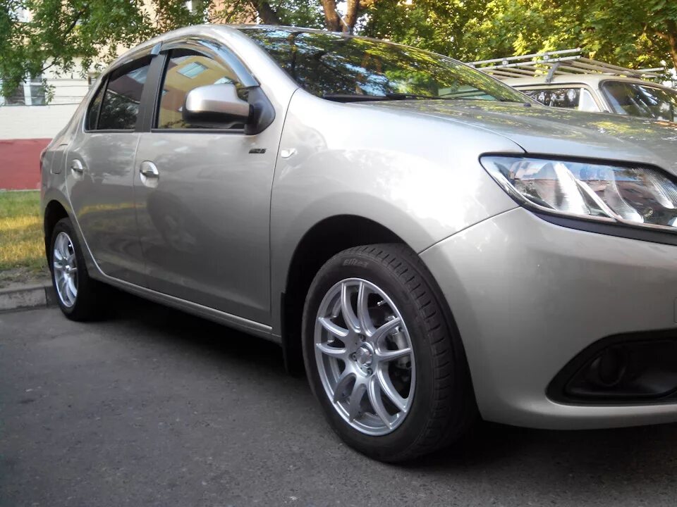 Рено логан 2 какие диски. Логан 2 r16. renault logan 2 r16. renault logan 2 205 60 r16. рено логан 2 195.55.16.