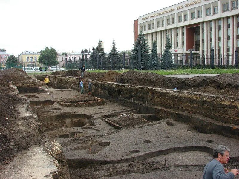 Археология рязань. Введенский раскоп Рязань. Раскоп Рязань археологический Кремль. Раскопки в Рязанском Кремле. Рязанский Кремль дворец Олега диорама.