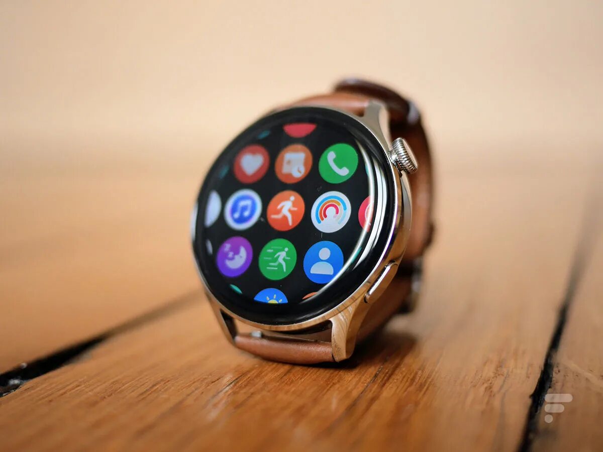 Huawei watch 3 4pda. Huawei watch 3. Huawei watch 3 Classic. Смарт часы на Хуавей y8r. Huawei watch se.