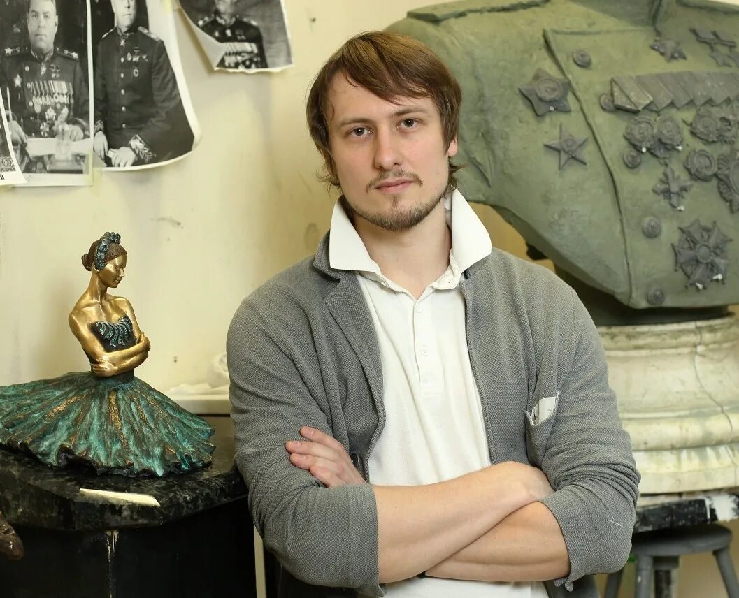 Скульптор коробцов. Скульптор коробцов. Коробцов евгений скульптор. Евгения образцова и андрей коробцов. Скульптор коробцов.