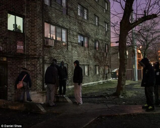 Miyagi & andy panda. Гетто обои. Юг чикаго гетто. Yamakasi miyagi текст. Yamakasi.