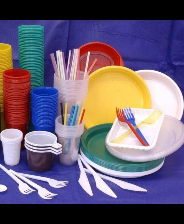 Одноразовая посуда купить недорого. Пластиковая посуда. Посуда одноразовая пластиковая. Разовая посуда. Одноразовые тарелки.