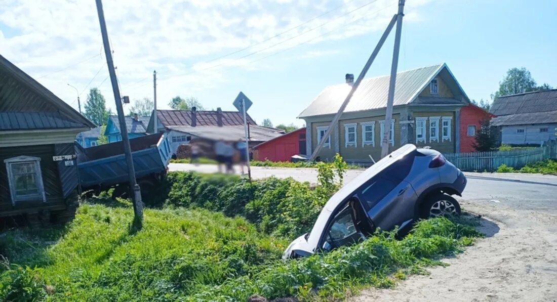 Никольск Вологодская область. Вологодская область Никольский район город Никольск. ДТП Никольск Вологодская область. Авария в Никольске Вологодской области.