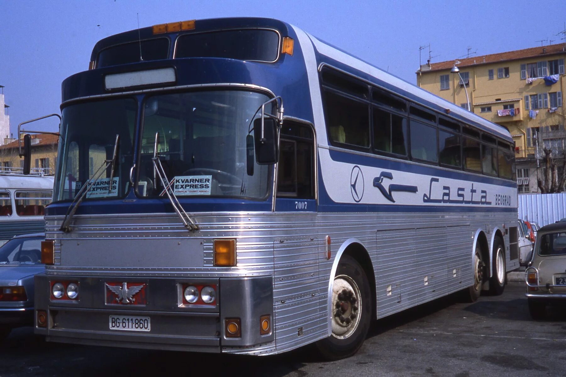 Автобусы компании Рембус. Lasta автобусы. Автобусная компания с орлом. Фото автобуса фирмы Rutz.