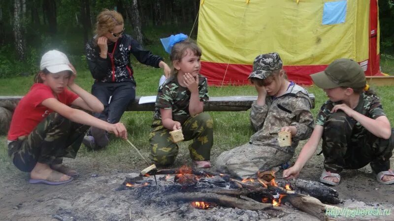 военный лагерь для детей. военно полевой лагерь сериал. военно-патриотический лагерь для детей сады придонья. детский военно патриотический лагерь. лагеря детям военнослужащих.