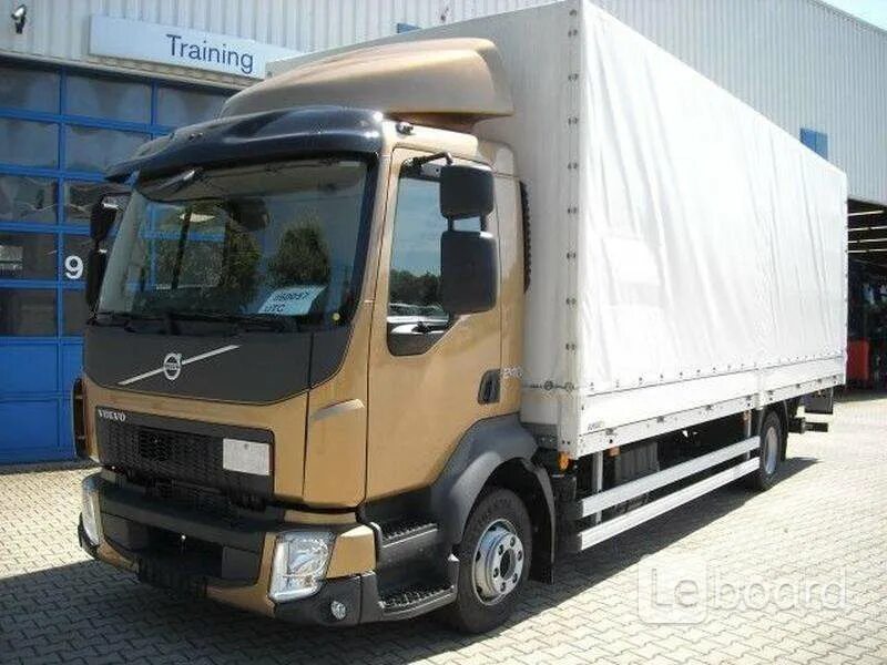 Volvo fl6 5тоник. Грузовой 5т Вольво. Volvo 5 тонник. Грузовик Вольво 5 тонник. Грузовик 5 7 тонн