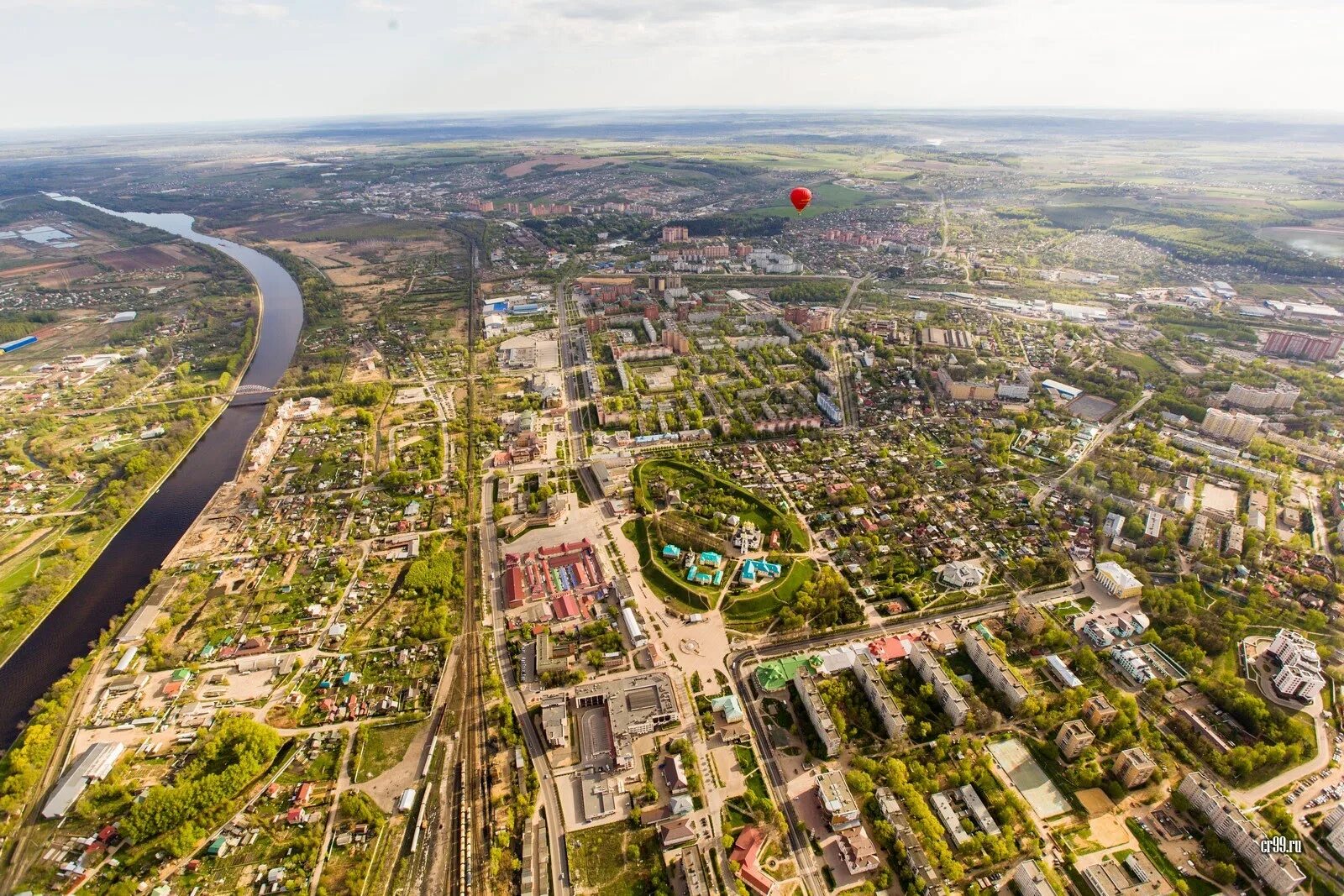 П новое московская область. Дмитров сверху. Дмитров Московская область сверху. Дмитров вал сверху. Вид сверху на город Дмитров Московской области.