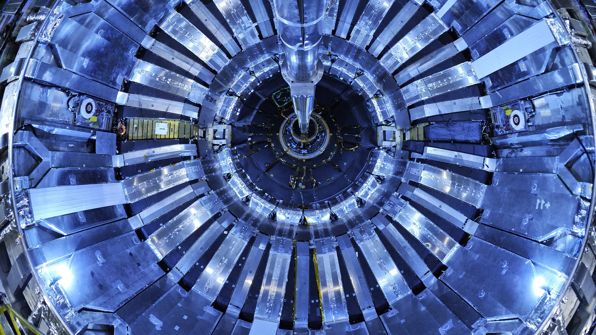 Швейцария ЦЕРН коллайдер. Большой адронный коллайдер ЦЕРН. Большой адронный коллайдер 2022. Бак большой адронный коллайдер. Андроидный коллайдер это