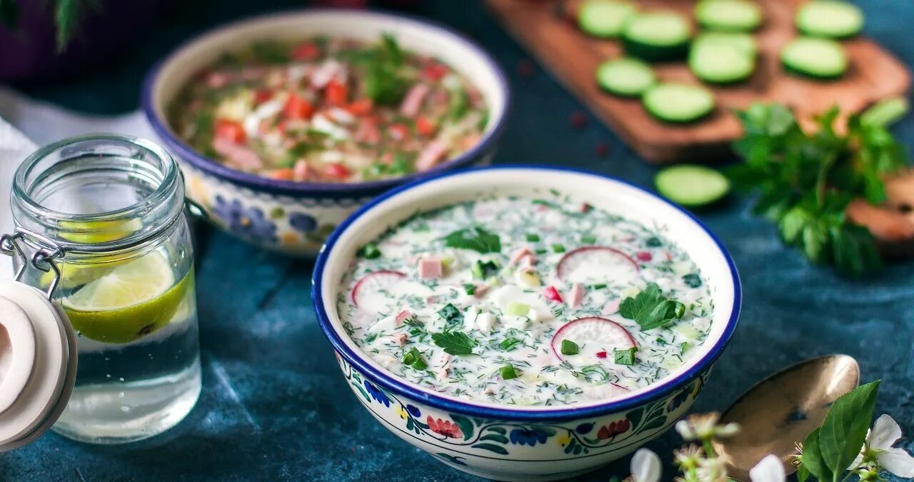 Национальные холодные супы. Литовский холодник. Окрошка мясная. Окрошка. Национальные холодные супы.