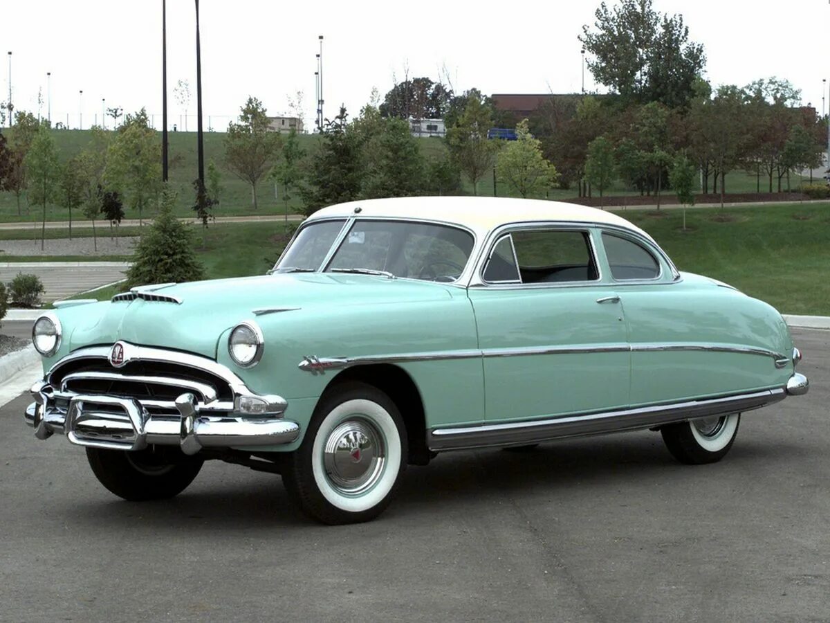 1951 чей. Hudson Hornet 1953. Hudson Hornet 1951. Хадсон Хорнет. Хадсон Хорнет 1951 года.