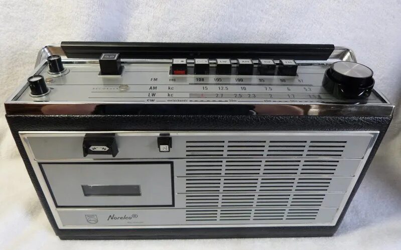 Аудиокассета Philips fx60. Магнитола Philips Radiorecorder. Радиоприемник Philips 738. Philips RR 445..