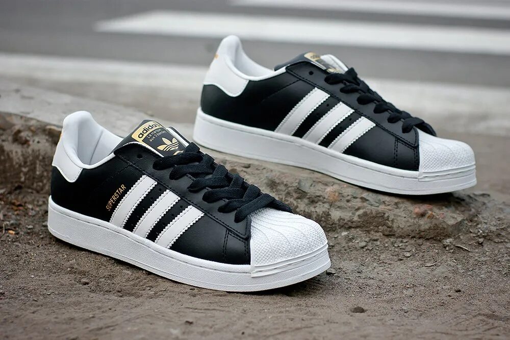 Adidas Superstar Black White. Adidas Superstar черные. Adidas Superstar White. Кроссовки адидас суперстар.