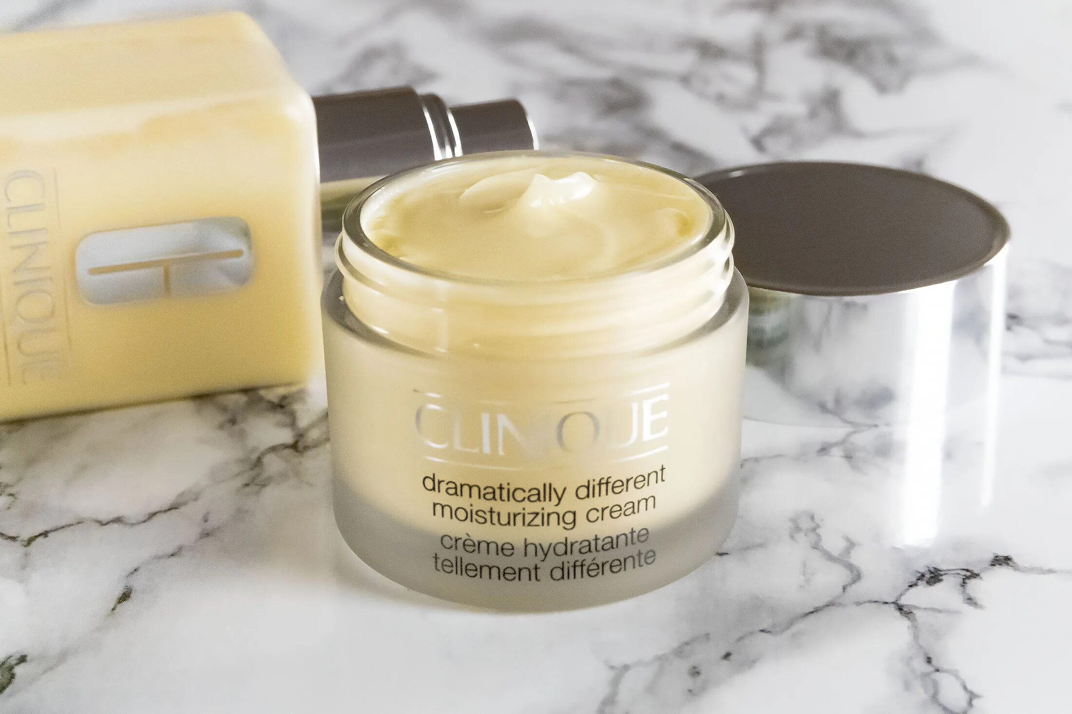 Крем для лица it cosmetics confidence in a cream. Moisturizer cream. Назели. Clinique dramatically different moisturizing. Moisture cream face.