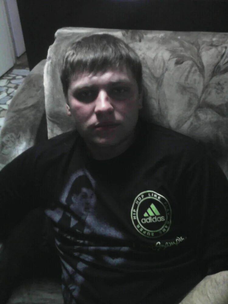 Шекшин толик новосибирск. Толя парень. Город тюмень толик найти фото. Мальчик толя. Толя фото.