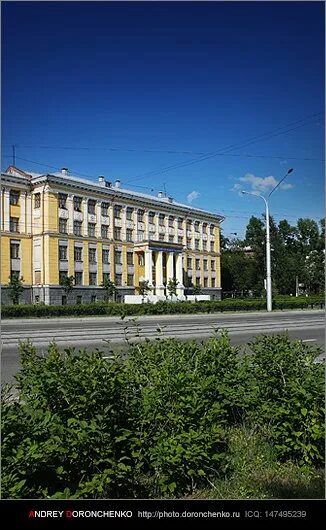 Строительный колледж новокузнецк. Специальная школа 20 новокузнецк. Ул орджоникидзе 17 новокузнецк. Ул орджоникидзе 15 колледж. Орджоникидзе 15 новокузнецк.