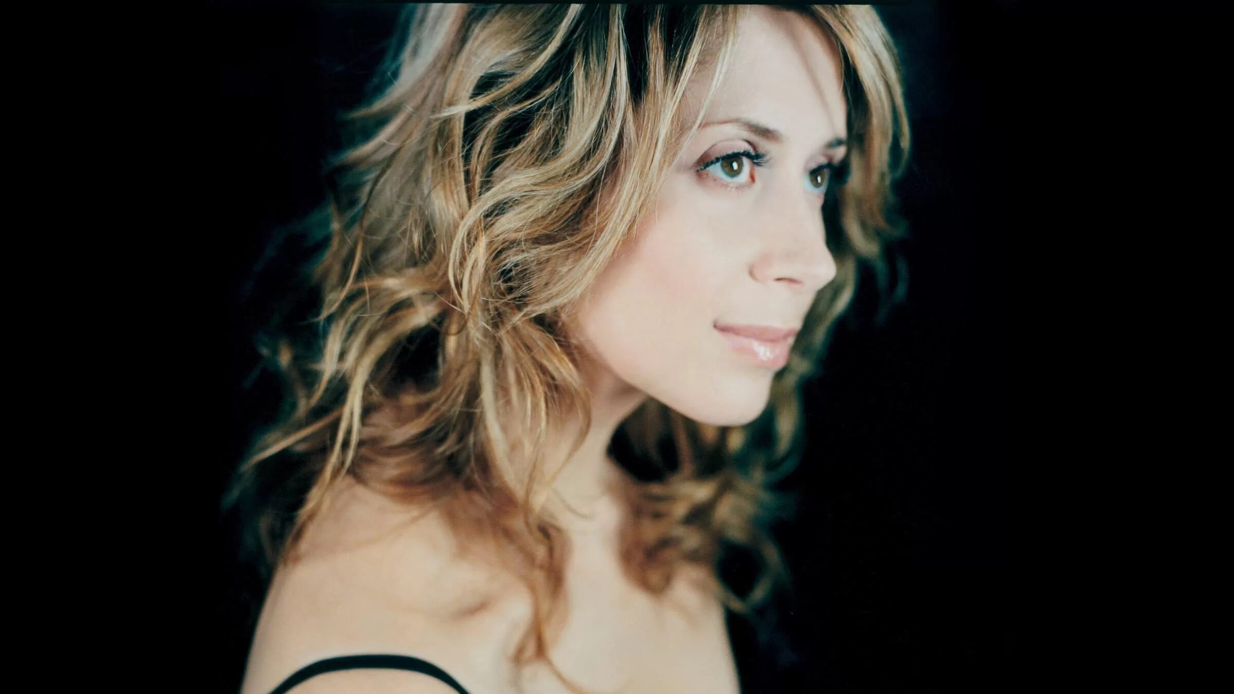 Слушать песни лары. Лара Фабиан. Lara Fabian в молодости. Fabian Lara "Lara Fabian". Lara Fabian фигура.