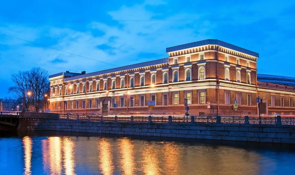 Санкт-петербург площадь труда 5 центральный военно-морской музей. Площадь труда 5 военно морской. Центральный военно-морской музей здание. Центральный военно-морской музей в санкт-петербурге здание. Военно-морской музей в санкт-петербурге.