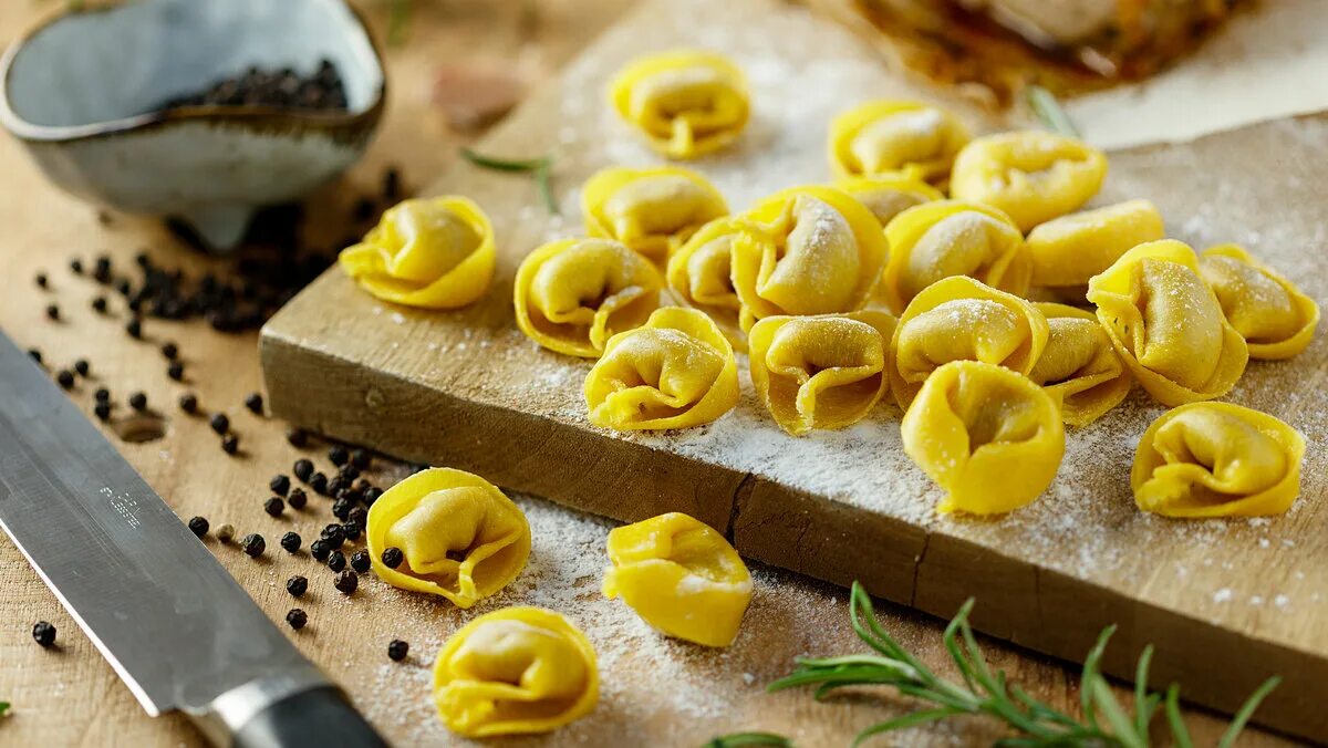 Тортеллини. Тортеллини Италия. Тортеллини (Tortellini). Паста Tortellini – Тортеллини.